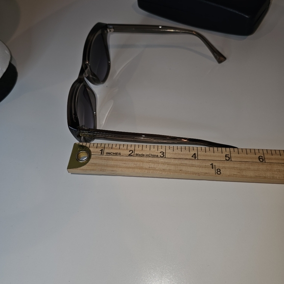 Freyrs, Women's Sophia Gray Sunglasses - Picture 6 of 10